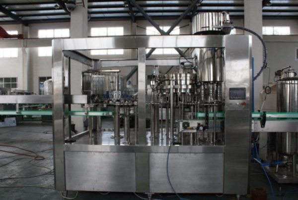Máquina de fechamento de garrafas de vidro série DPYG