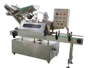 Máquina de fechamento de três (quatro) garrafas de vidro