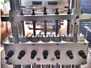 Cabeçotes para Máquinas Sopradoras PE PP de 1 a 20 Litros – Simples e Múltiplos com Controlador Automático ou Manual - NOVOS