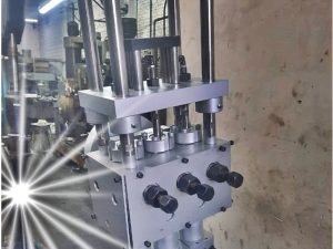 Cabeçotes para Máquinas Sopradoras PE PP de 1 a 20 Litros – Simples e Múltiplos com Controlador Automático ou Manual - NOVOS